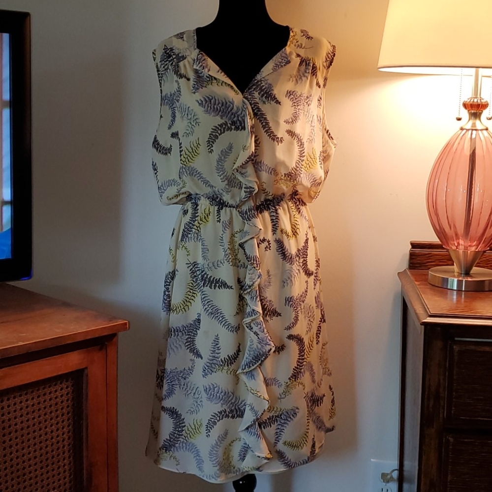 Sleeveless floral dress with full slip